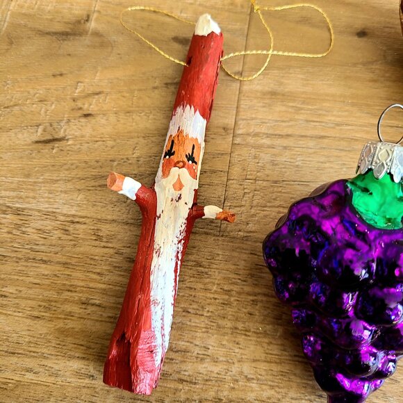 3 vintage Christmas tree ornaments. Owl, grapes, Santa. - Picture 4 of 5